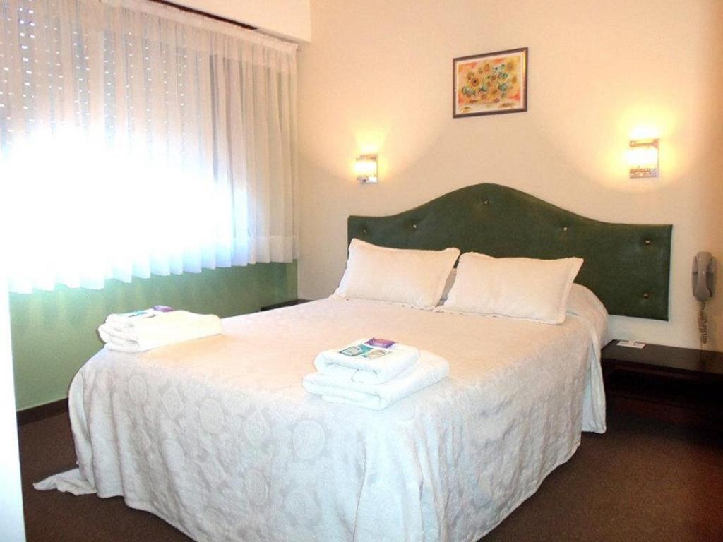 Dino´s Hotel Villa Gesell Buitenkant foto